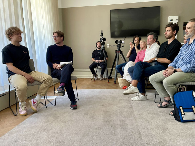 Dialogue on Consciousness & AI